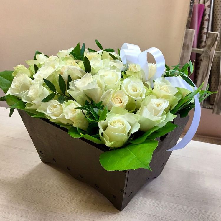 Композиция №374 из роз